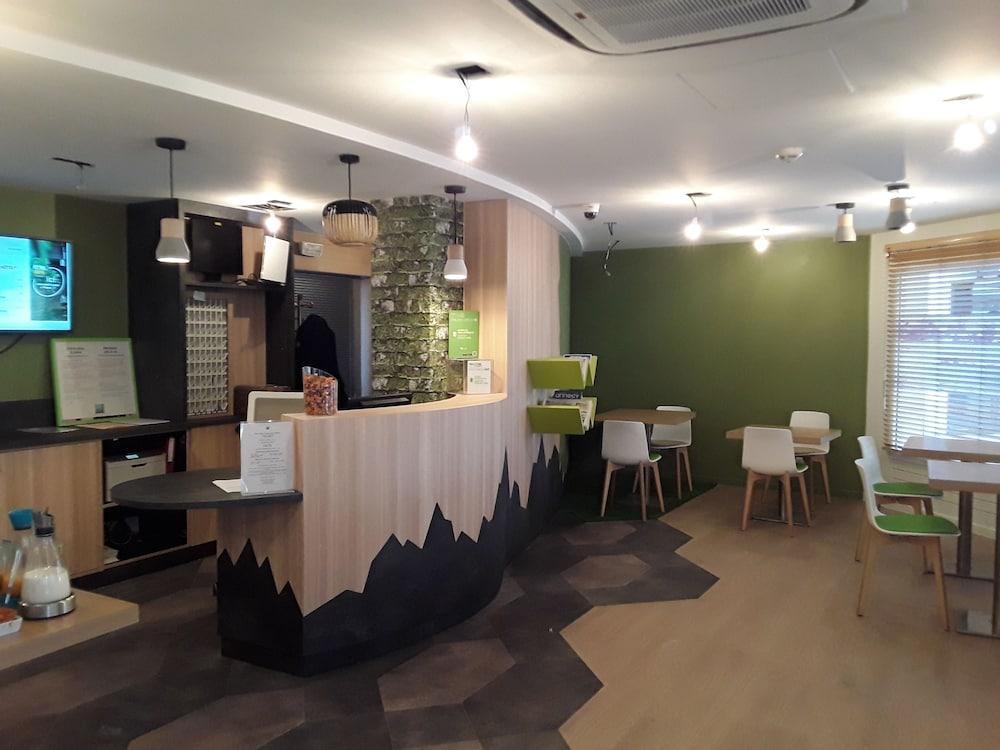 Hotel Ibis Styles Annecy Centre Gare Exterior foto