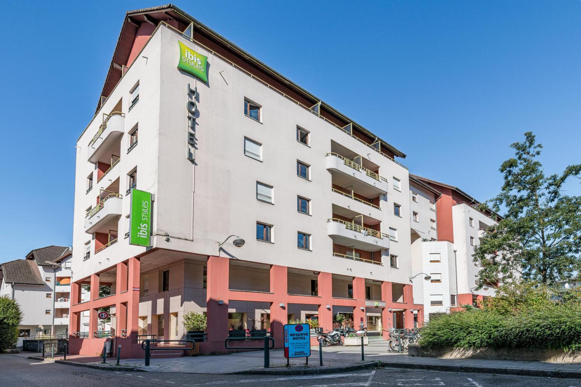 Hotel Ibis Styles Annecy Centre Gare Exterior foto
