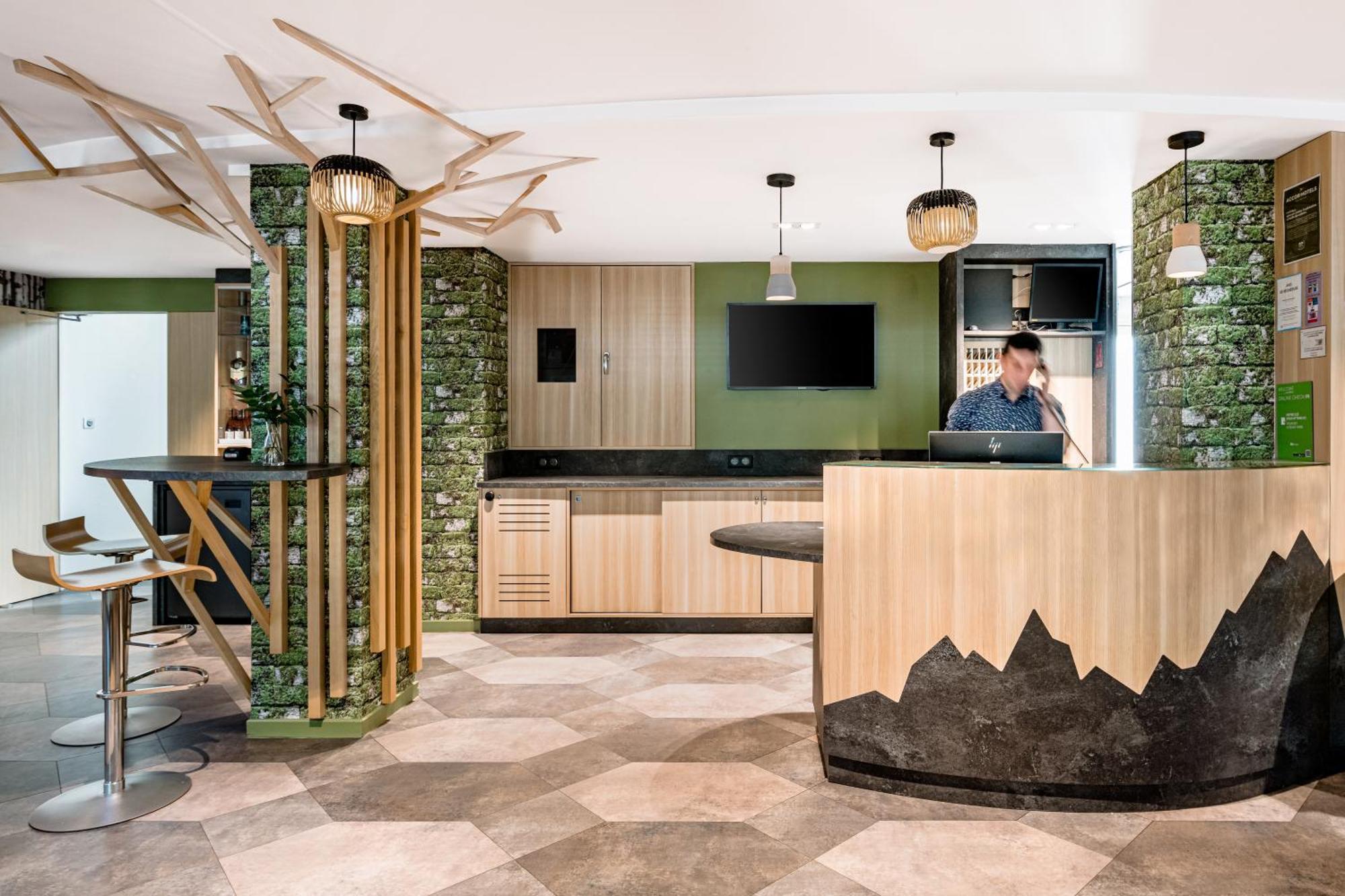 Hotel Ibis Styles Annecy Centre Gare Exterior foto