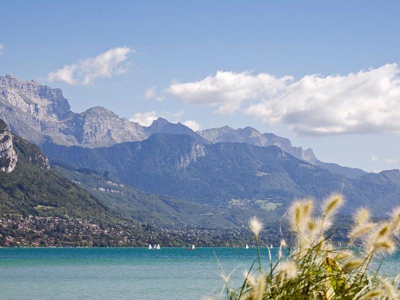 Hotel Ibis Styles Annecy Centre Gare Exterior foto