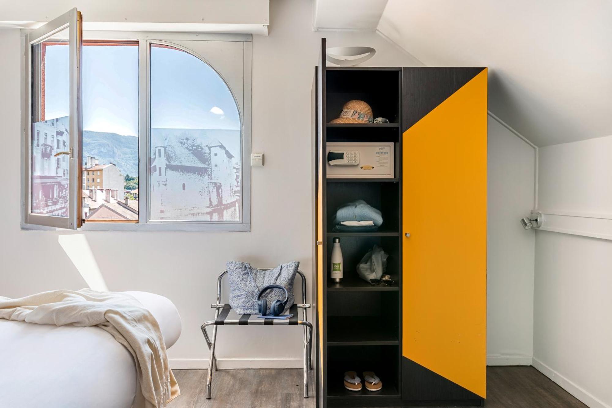 Hotel Ibis Styles Annecy Centre Gare Exterior foto
