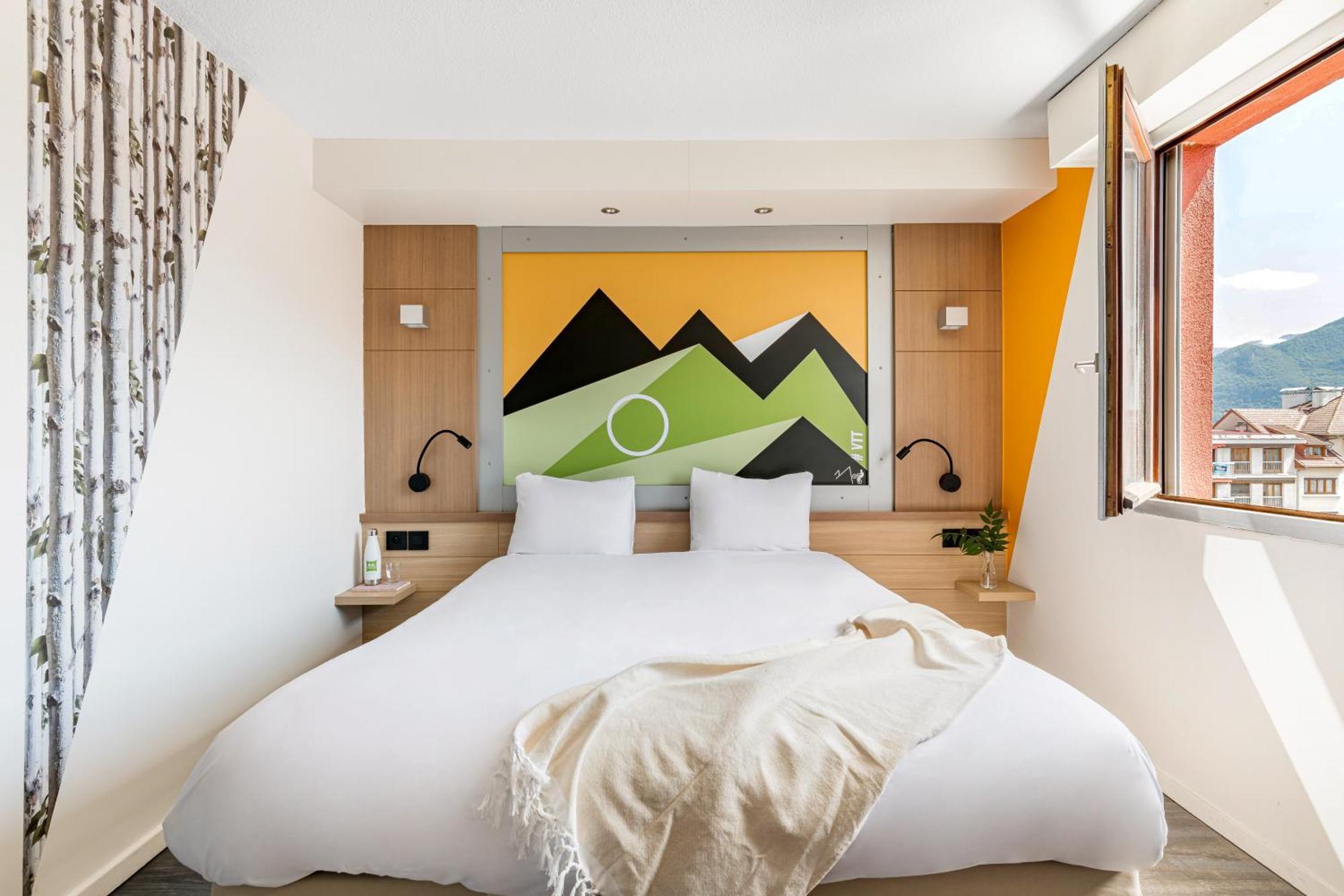 Hotel Ibis Styles Annecy Centre Gare Exterior foto