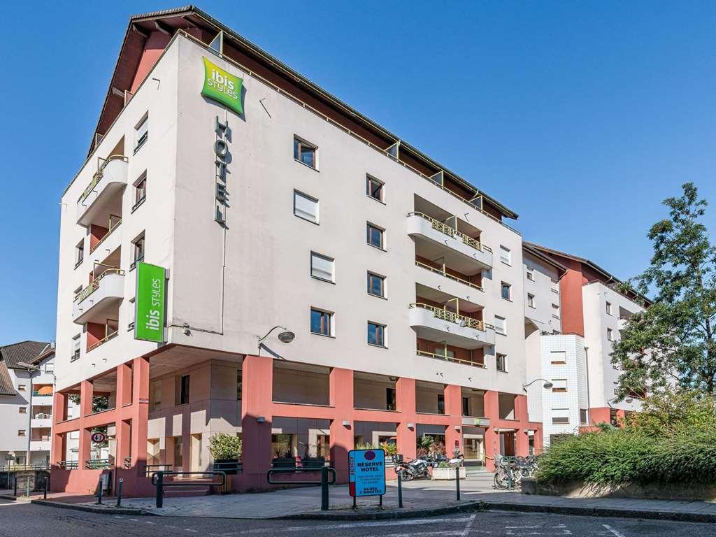 Hotel Ibis Styles Annecy Centre Gare Exterior foto
