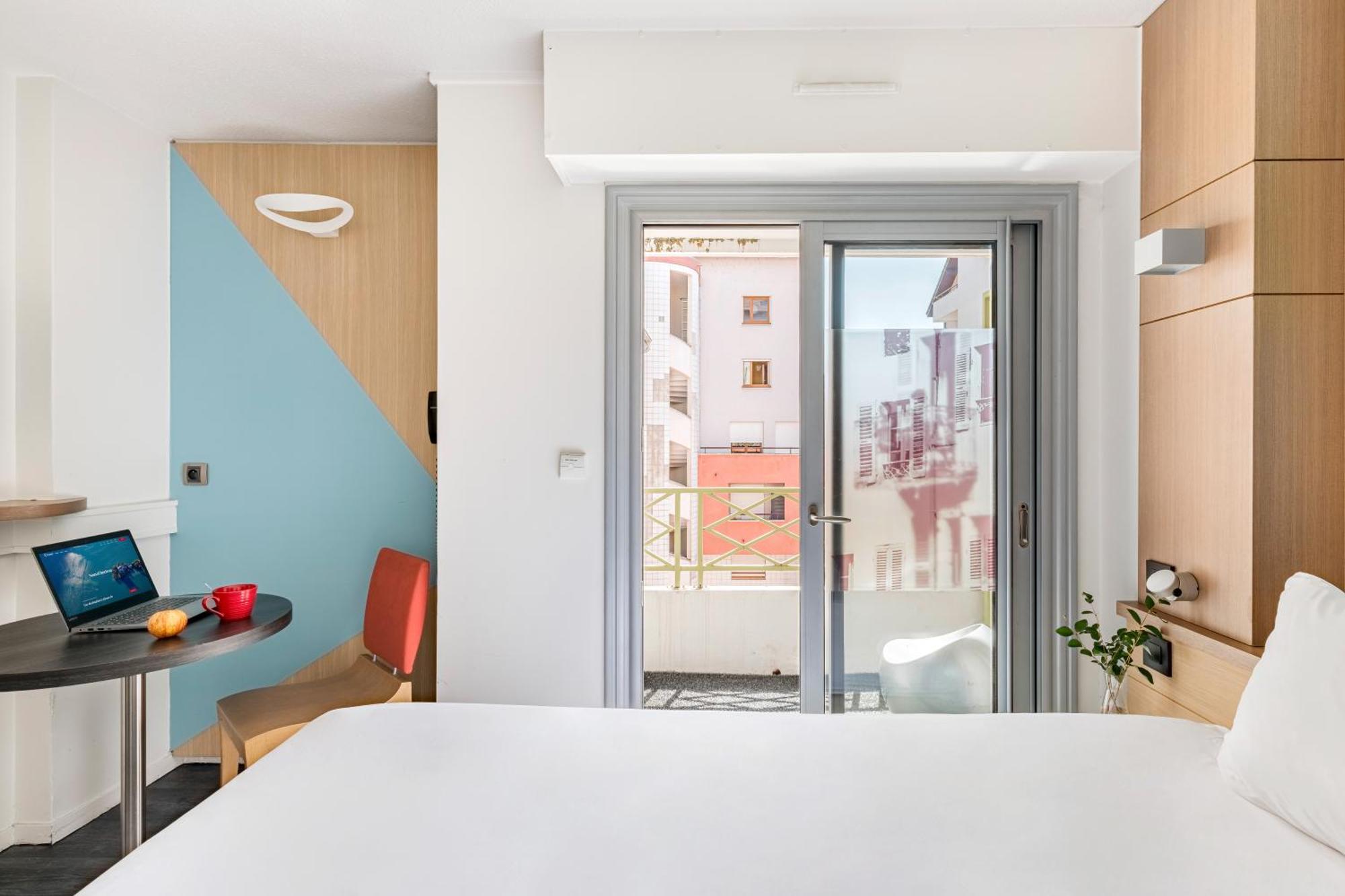 Hotel Ibis Styles Annecy Centre Gare Exterior foto